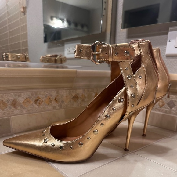 Jessica Simpson Shoes - Jessica Simpson Gold Studded Heels